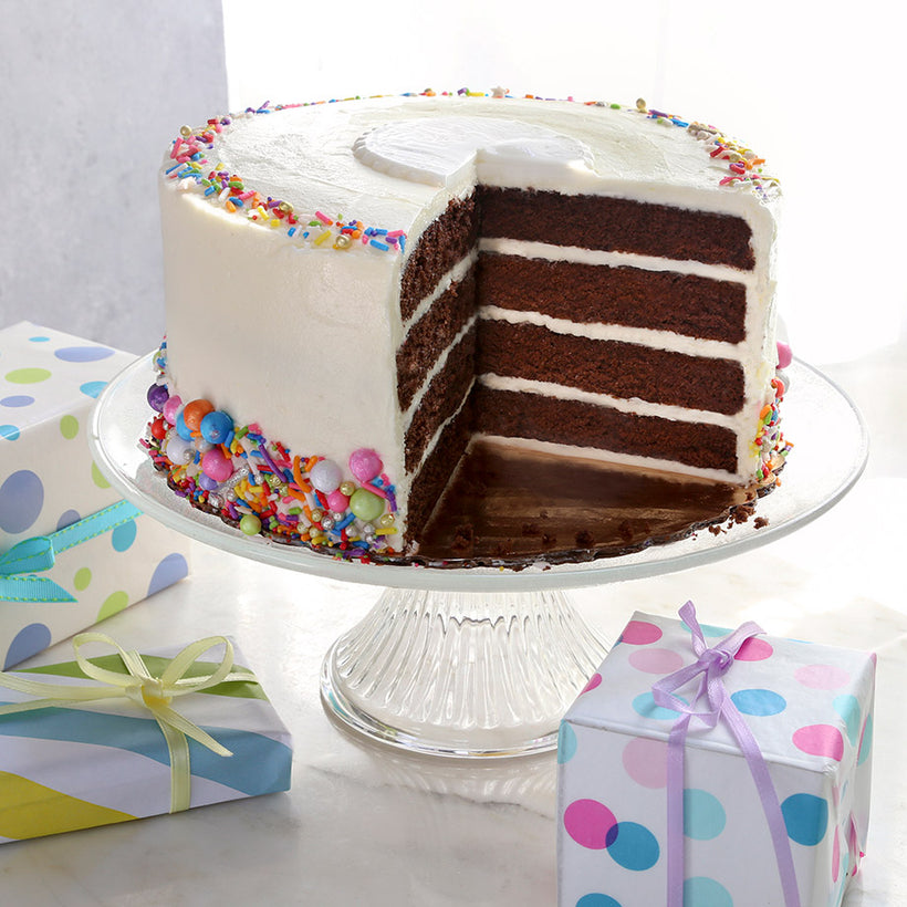 Pin by GlamorouslifeofKB on Party/decoration ideas✨ | Custom birthday cakes,  Pretty birthday cakes, Sweet 16 birthday cake